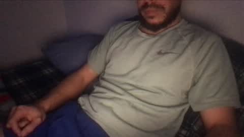 Snapshot of esc0o chatting on February 1, 3:52 am hereforagoodtimenotalongtime online show from February 1, 3:52 am