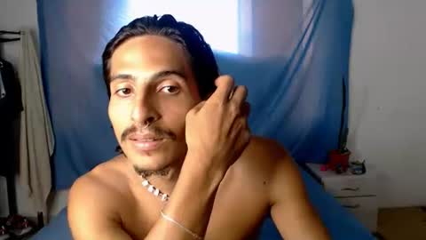 Snapshot of escanor_legendary chatting on October 29, 9:27 pm Scanor online show from October 29, 9:27 pm