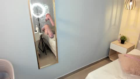 Snapshot of escarleth__ chatting on February 26, 1:11 am Escarlet online show from February 26, 1:11 am