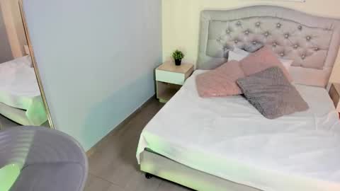 Snapshot of escarleth__ chatting on October 27, 12:53 pm Escarlet online show from October 27, 12:53 pm