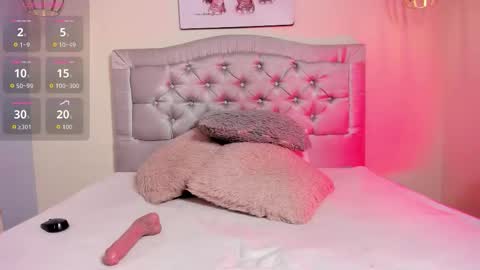 Snapshot of escarleth__ chatting on November 14, 8:51 pm Escarlet online show from November 14, 8:51 pm