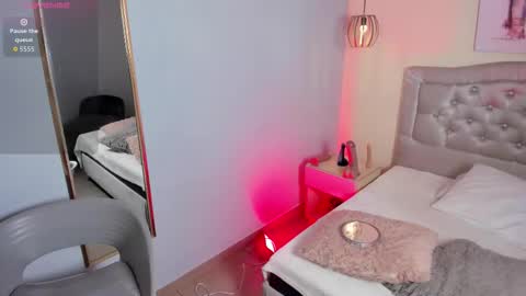 Snapshot of escarleth__ chatting on December 2, 2:12 pm Escarlet online show from December 2, 2:12 pm