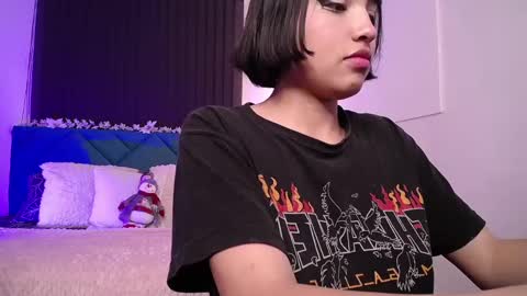 Snapshot of escarlett_wii chatting on December 27, 7:14 pm SCARLETT online show from December 27, 7:14 pm