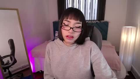 Snapshot of escarlett_wii chatting on March 11, 1:23 pm SCARLETT online show from March 11, 1:23 pm
