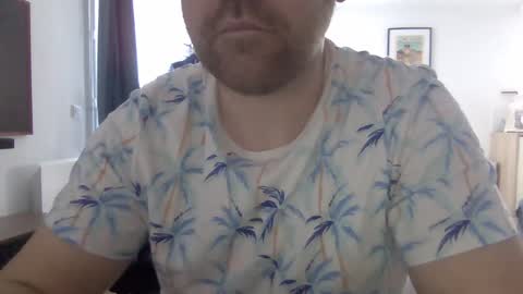 Snapshot of esclavepourfemme chatting on February 28, 10:52 am esclavepourfemme online show from February 28, 10:52 am