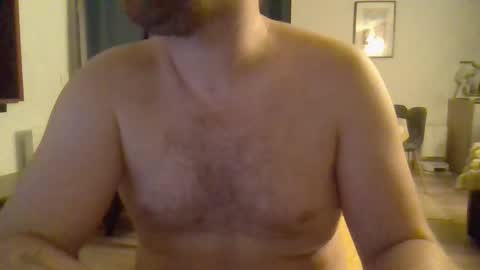 Snapshot of esclavepourfemme chatting on October 16, 8:32 pm esclavepourfemme online show from October 16, 8:32 pm