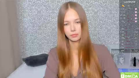 Snapshot of eshcka chatting on September 15, 5:07 am Megan and Brad online show from September 15, 5:07 am