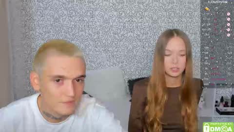 Snapshot of eshcka chatting on September 29, 2:00 pm Megan and Brad online show from September 29, 2:00 pm