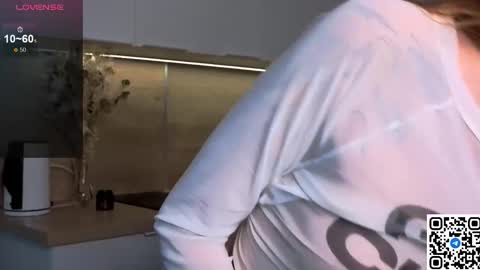 EshleGreen online show from March 10, 3:06 pm