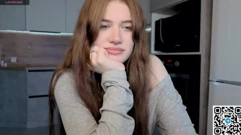 EshleGreen online show from April 20, 12:19 pm