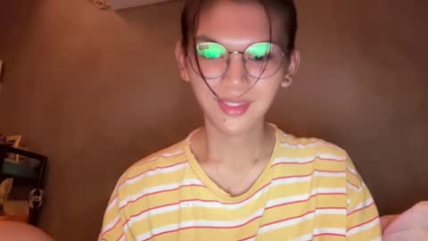 Chelliane online show from March 19, 1:20 am