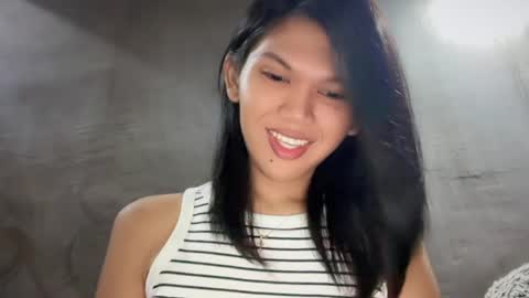 Snapshot of esilchan chatting on May 20, 12:22 pm Chelliane online show from May 20, 12:22 pm
