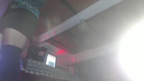 Snapshot of eskelaswd chatting on December 5, 10:34 pm Eskela911 online show from December 5, 10:34 pm