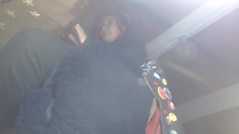 Snapshot of eskelaswd chatting on December 24, 2:32 am Eskela911 online show from December 24, 2:32 am