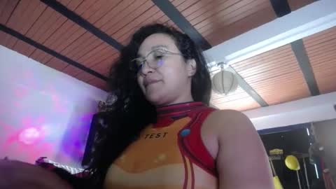 Snapshot of eskelaswd chatting on January 16, 4:18 pm Eskela911 online show from January 16, 4:18 pm