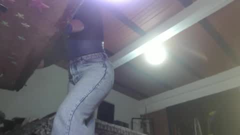 Snapshot of eskelaswd chatting on January 25, 1:54 am Eskela911 online show from January 25, 1:54 am