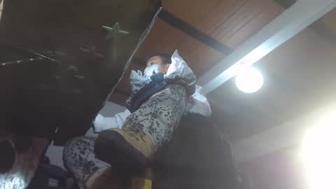 Snapshot of eskelaswd chatting on February 18, 9:42 pm Eskela911 online show from February 18, 9:42 pm