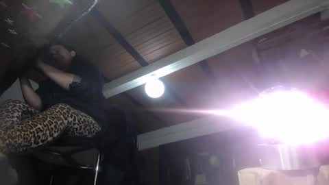 Snapshot of eskelaswd chatting on February 22, 1:11 am Eskela911 online show from February 22, 1:11 am