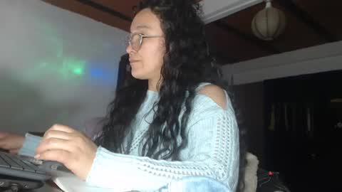 Snapshot of eskelaswd chatting on October 11, 2:33 am Eskela911 online show from October 11, 2:33 am