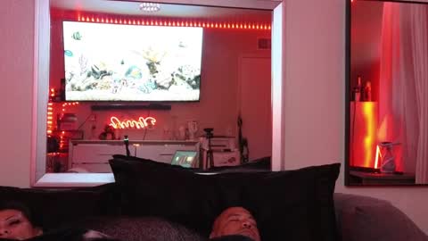 Snapshot of eslosyliz213 chatting on February 18, 2:49 pm eslosyliz213 online show from February 18, 2:49 pm