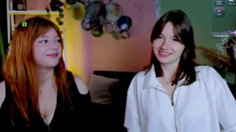 Snapshot of esma_shine chatting on September 12, 7:25 pm esma_shine online show from September 12, 7:25 pm