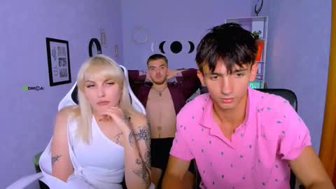 Snapshot of esma_shine chatting on September 14, 3:05 am esma_shine online show from September 14, 3:05 am