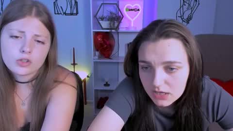 Snapshot of esma_shine chatting on September 15, 7:30 am esma_shine online show from September 15, 7:30 am