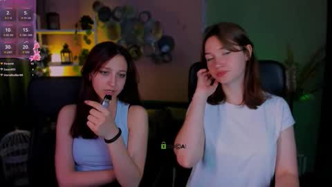 Snapshot of esma_shine chatting on September 23, 7:39 pm esma_shine online show from September 23, 7:39 pm