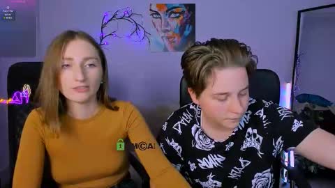 Snapshot of esma_shine chatting on October 2, 9:49 am esma_shine online show from October 2, 9:49 am