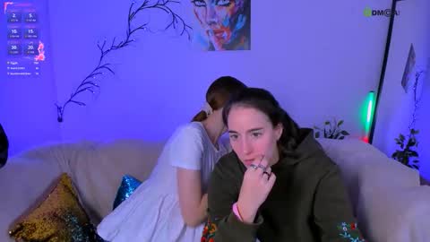 Snapshot of esma_shine chatting on October 16, 7:48 pm esma_shine online show from October 16, 7:48 pm