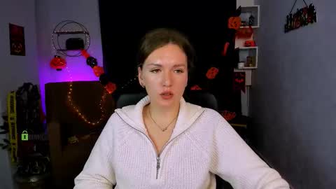 Snapshot of esma_shine chatting on October 23, 7:40 am esma_shine online show from October 23, 7:40 am