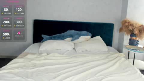 Esme Runn online show from April 10, 4:06 am