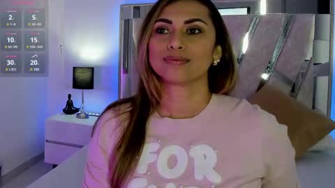 Snapshot of esmerald_golden chatting on March 11, 11:44 am esmerald_golden online show from March 11, 11:44 am