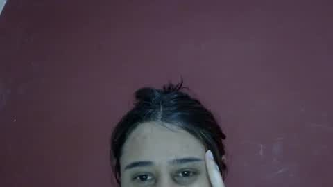 esmeralda online show from May 27, 4:42 am