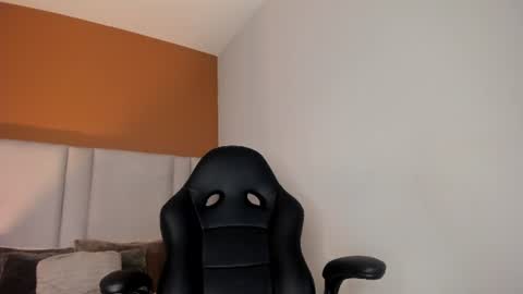 esmeralda_rose__ online show from June 26, 4:50 am
