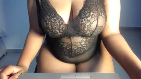 Esme online show from September 19, 12:17 pm