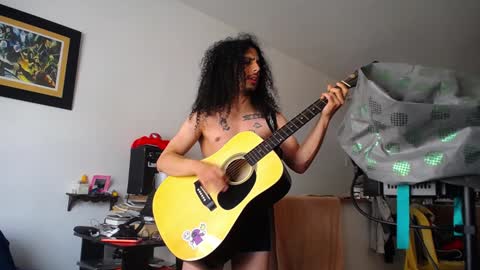 Snapshot of esnaider_man chatting on February 7, 5:07 pm Esnider online show from February 7, 5:07 pm