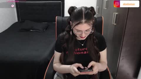 Snapshot of espagamer5 chatting on October 22, 5:56 pm Xbebetax online show from October 22, 5:56 pm