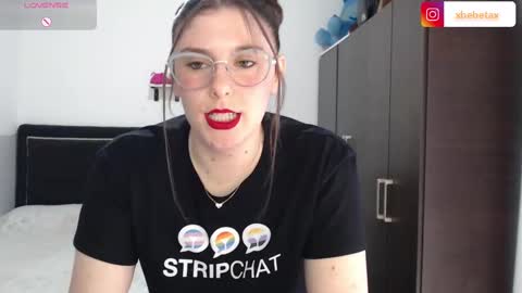 Snapshot of espagamer5 chatting on November 8, 6:51 pm Xbebetax online show from November 8, 6:51 pm