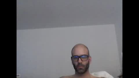 especially871850 online show from April 7, 9:32 am