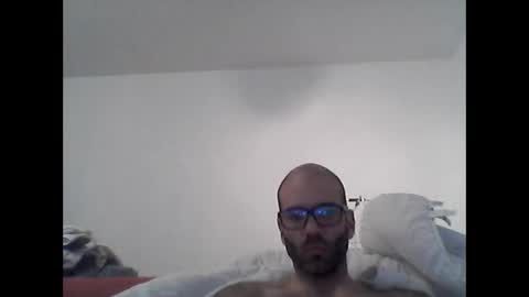 especially871850 online show from April 17, 9:45 am