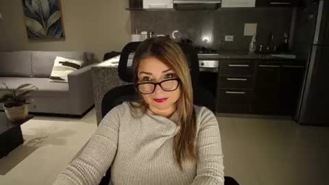 Juliana online show from June 10, 12:33 am