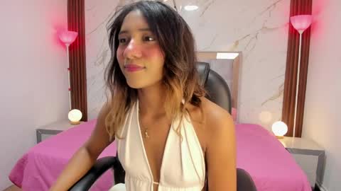 esperanzamora online show from April 9, 12:10 pm