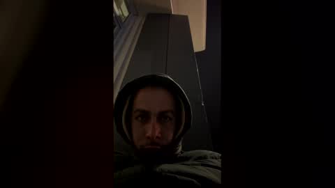 Snapshot of essde123 chatting on December 14, 6:23 pm essde123 online show from December 14, 6:23 pm