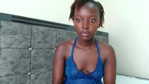 Snapshot of essypetite chatting on December 5, 7:54 pm essypetite online show from December 5, 7:54 pm