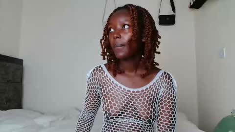 Snapshot of essypetite chatting on January 7, 9:34 am essypetite online show from January 7, 9:34 am