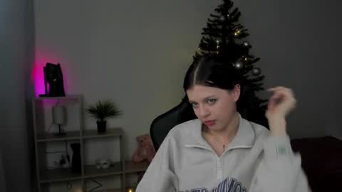 Snapshot of este_ria chatting on December 22, 5:01 am esteria online show from December 22, 5:01 am