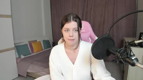 Snapshot of este_ria chatting on December 29, 9:20 pm esteria online show from December 29, 9:20 pm