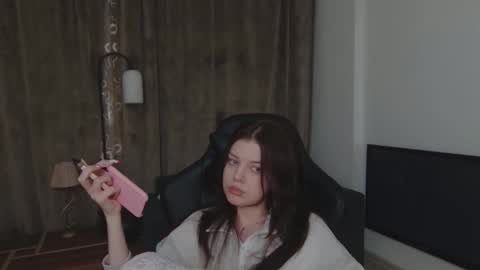 Snapshot of este_ria chatting on January 13, 5:33 am esteria online show from January 13, 5:33 am