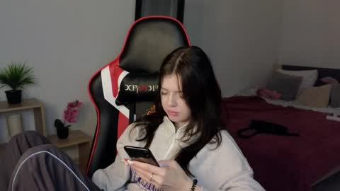 Snapshot of este_ria chatting on January 24, 6:24 am esteria online show from January 24, 6:24 am